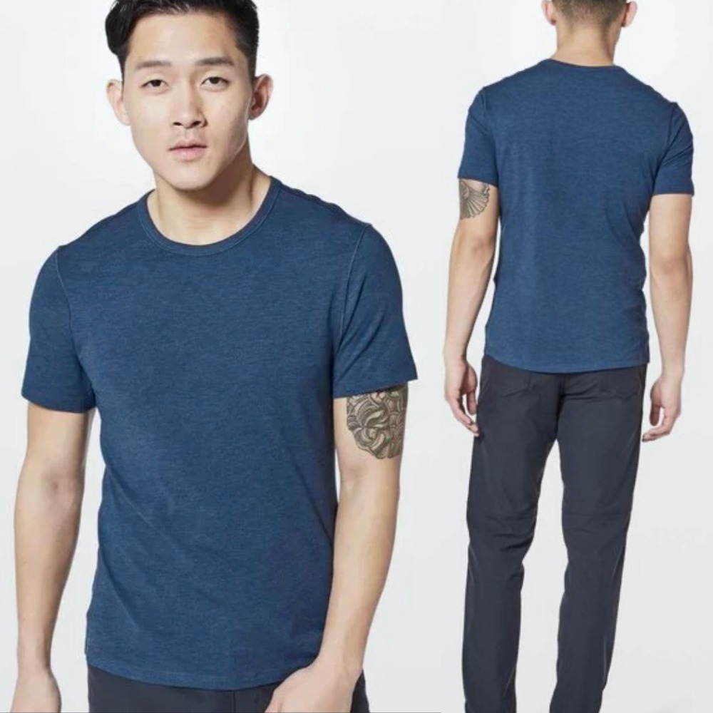 Lululemon Blue Short Sleeve Crew Neck T-Shirt Mens Size Large‎ Tee 5 Year Basic